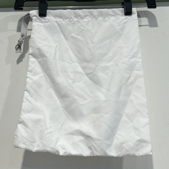Jimmy Choo shoe dust bag white with grey drawstring - Picture 4 of 4